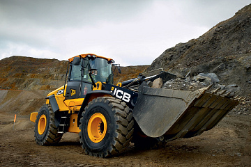 Фронтальный погрузчик JCB