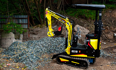 Мини-экскаватор